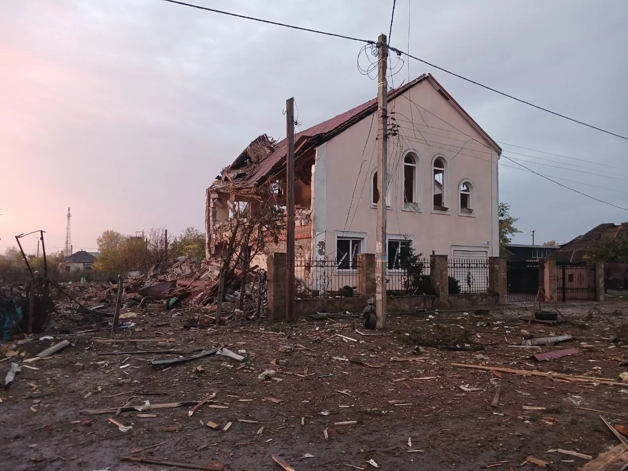 Russische Truppen haben eine protestantische Kirche in Izyum zerstört.